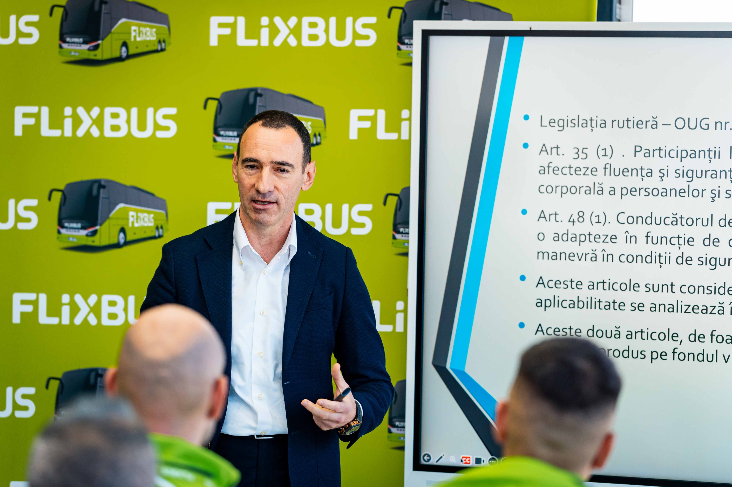 Catalin-Codescu FlixBus Drivers Academy, organizată în premieră în România. 30 de șoferi de autocar au participat la cursuri de conducere defensivă