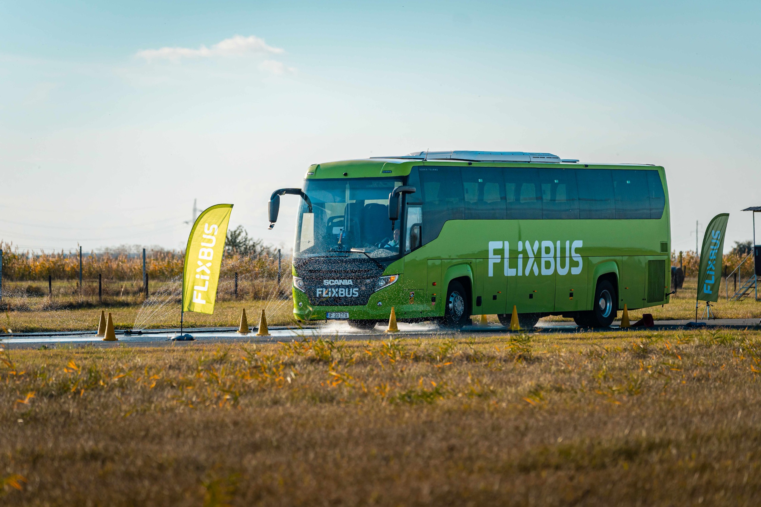 FlixBus-Drivers-Academy-7 FlixBus Drivers Academy, organizată în premieră în România. 30 de șoferi de autocar au participat la cursuri de conducere defensivă